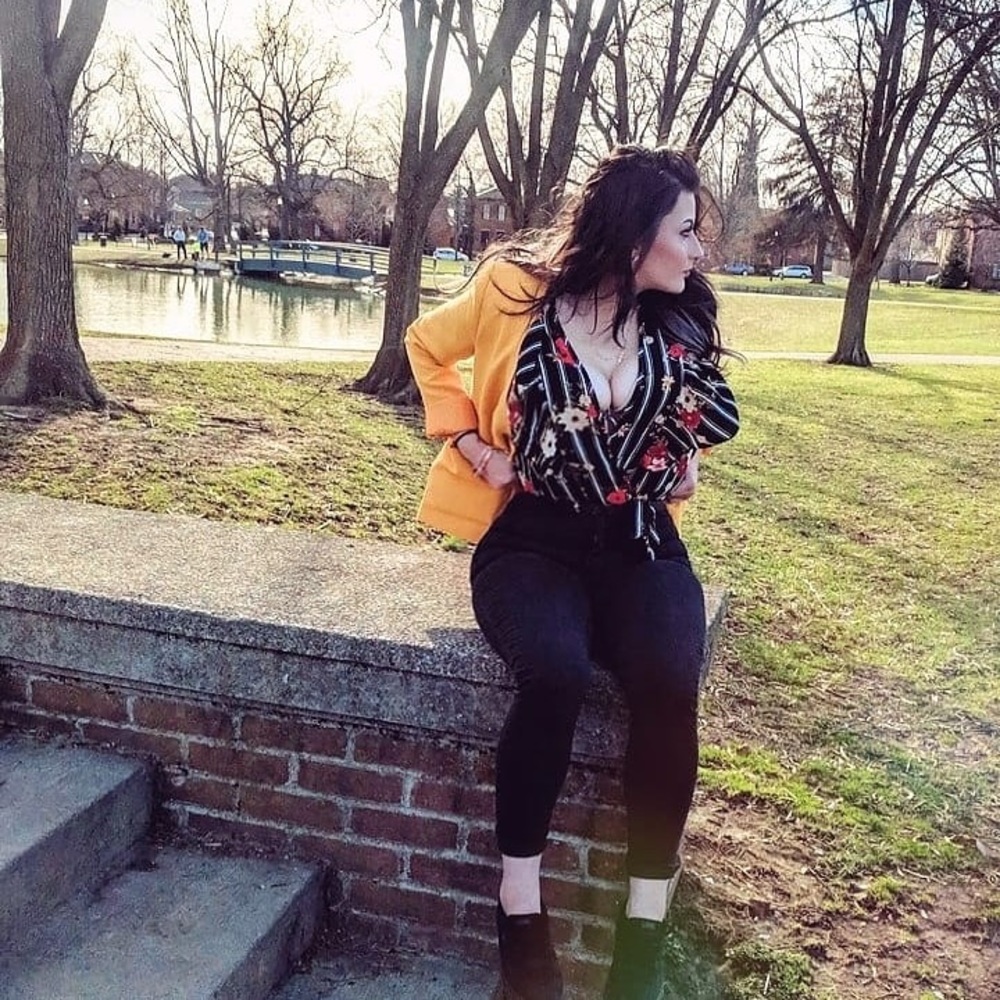 Meet your Posher, Samantha